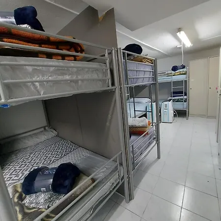 Hostel Bernabeu A 15 Minutos Madrid