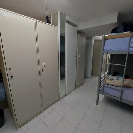 Hostel Bernabeu A 15 Minutos *