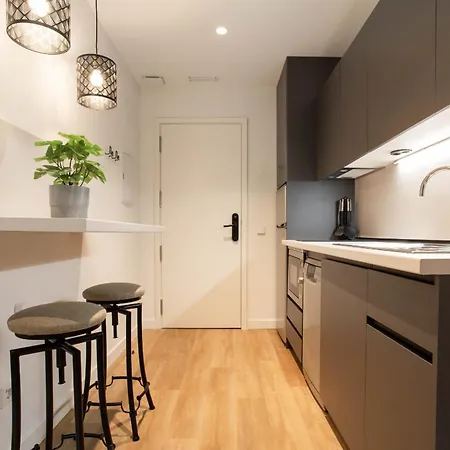 Catalina En Apartamento Madrid