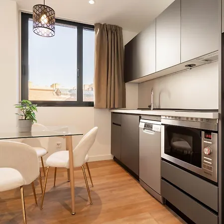 Catalina En Apartamento Madrid