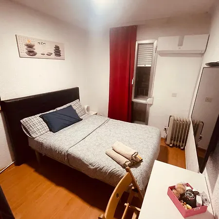 Privadas Calle Riojanos Apartamento Madrid
