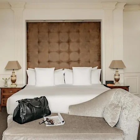 Hotel Fenix Gran Melia - The Leading Of The World