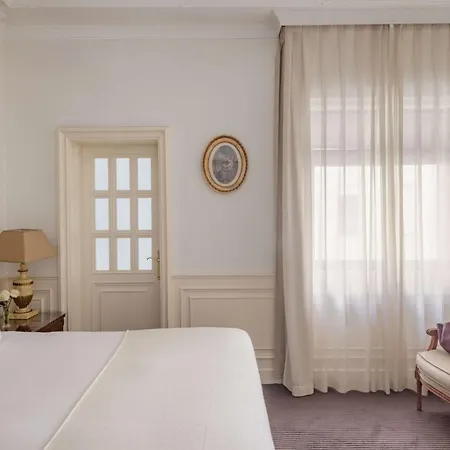 Fenix Gran Melia - The Leading Of The World Hotel