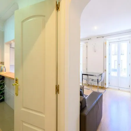 Apartment For Lovely Tempotal Centro Sbe282d Madrid