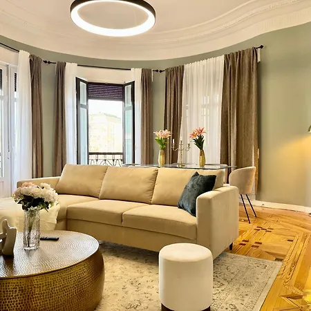 Elegance And Comfort In Madrid