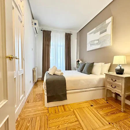 Elegance And Comfort In Madrid