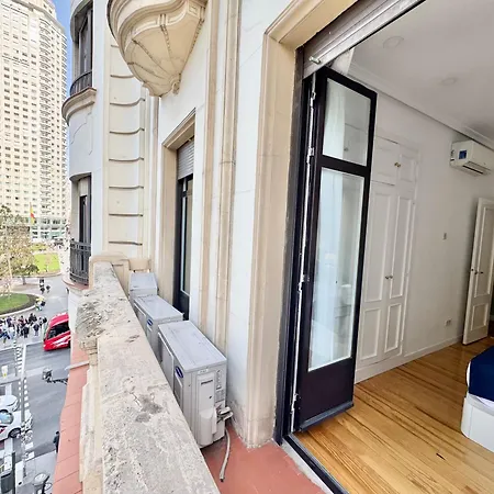 Elegance And Comfort In * Madrid