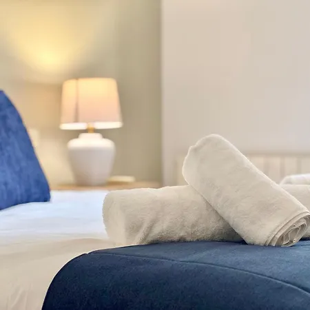 Elegance And Comfort In * Madrid