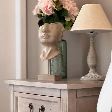 Elegance And Comfort In Madrid