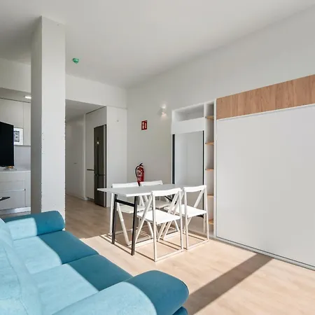 Loft Reformado Industrial Con Garaje Apartment
