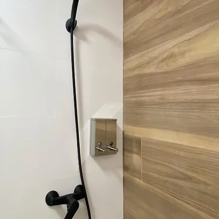 Apartment Private For 2 People - 2 Madrid