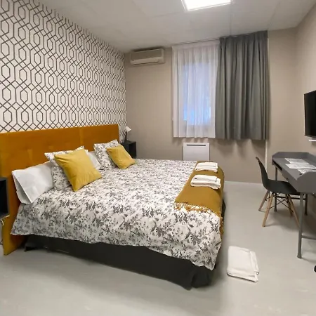 Apartment Private For 2 People - 2 Madrid