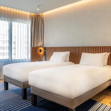 Hotel Pullman Airport & Feria 4*