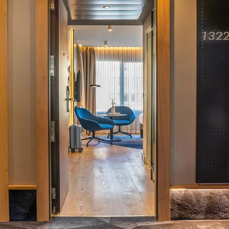 Pullman Airport & Feria 4* Madrid