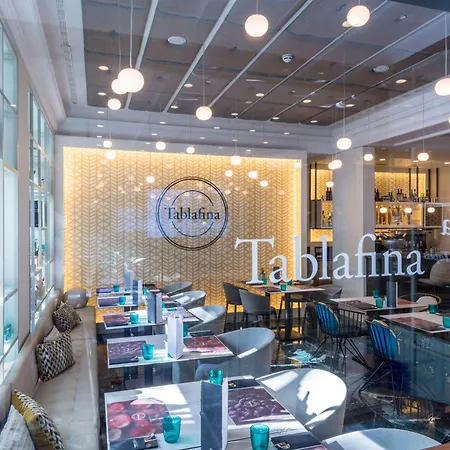 酒店 Nh马德里纳克纳尔酒店 4*