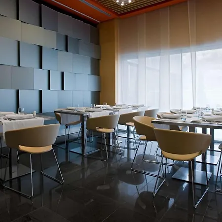 Hotel Nh Tablas 4*
