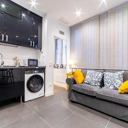 Charming Modern In Barrio De Letras Apartment Madrid