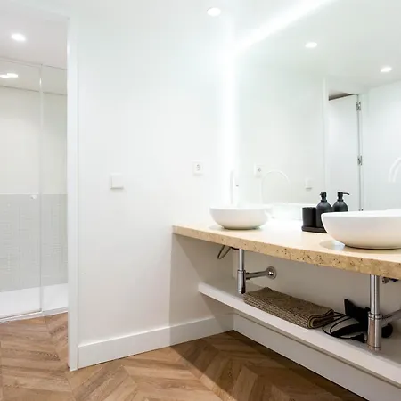 4- Hotel-style In Puerta Del Sol Apartment *