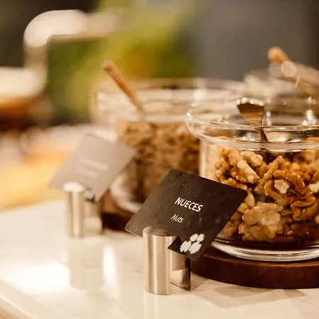 Radisson Blu Hotel, Prado Hotel 4*