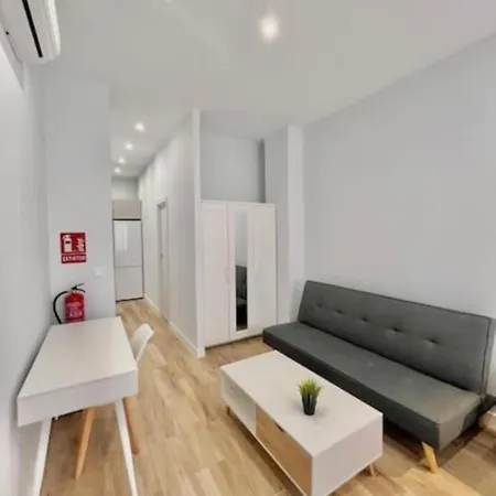 Relajate Con Estilo Cerca De Ifema Apartamento