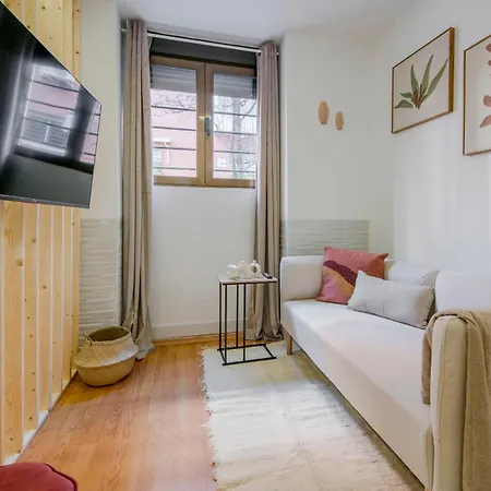 Calma Studio Apartment Madrid
