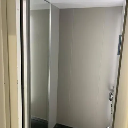 Diseno Moderno Y Confort En Puerta Del Angel Apartment *