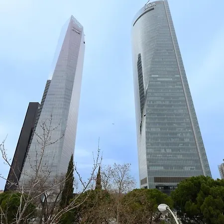 Apartment Apartamento Temporal Charmartin 4 Torres 2 Dormitorios Cas292 *