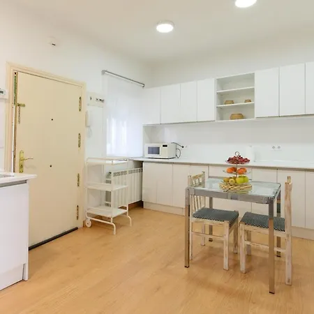Apartamento Temporal Charmartin 4 Torres 2 Dormitorios Cas292 Apartment