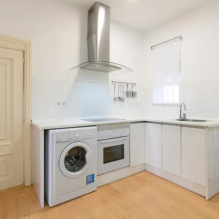 Apartamento Temporal Charmartin 4 Torres 2 Dormitorios Cas292 *