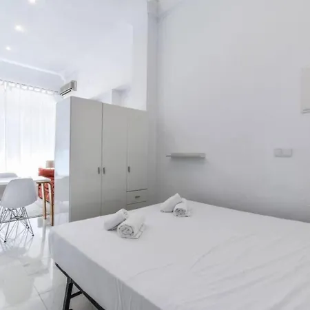 Loft Urbano Renovado Junto A Atocha * Madrid