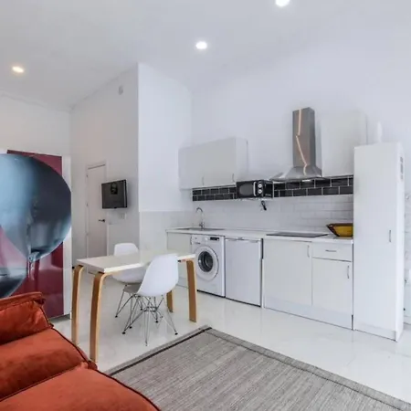 Loft Urbano Renovado Junto A Atocha Apartment