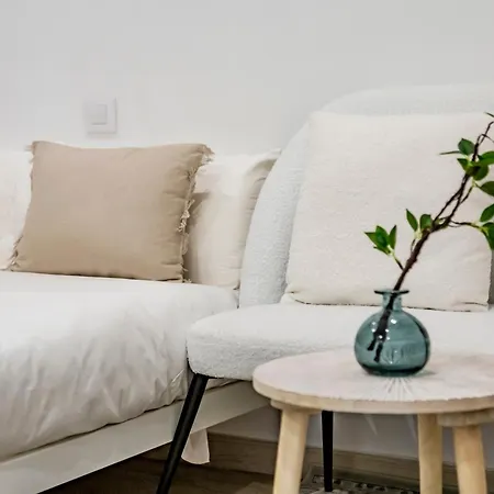Cozy In Lavapies Apartment Madrid