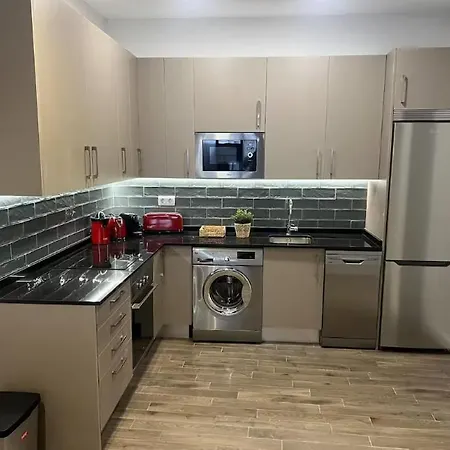 A Menos De 20 Min De Sitios Clave Apartment