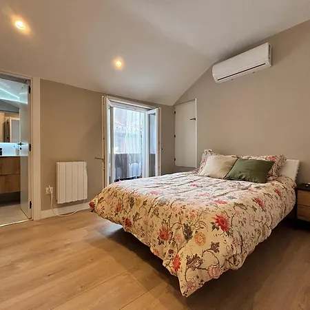 Apartment Charming, Bright &