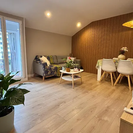 Apartment Charming, Bright & *