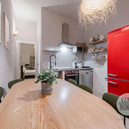 Rustic Cool Interior Design En Plaza Espana Al Pie De Gran Via