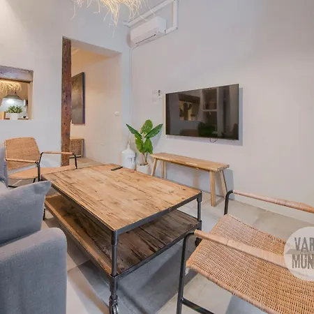 Rustic Cool Interior Design En Plaza Espana Al Pie De Gran Via Madrid