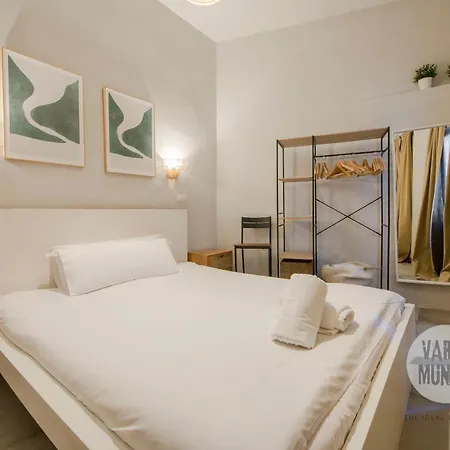 Rustic Cool Interior Design En Plaza Espana Al Pie De Gran Via Madrid