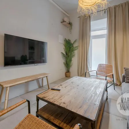 Rustic Cool Interior Design En Plaza Espana Al Pie De Gran Via Apartment