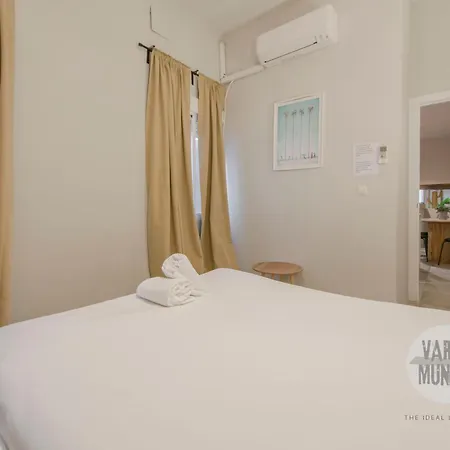 Rustic Cool Interior Design En Plaza Espana Al Pie De Gran Via Apartment *