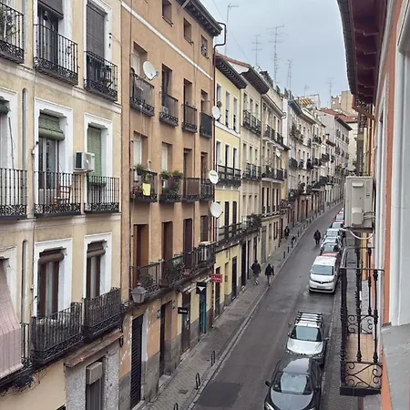 Apartamento Bright In The Heart Of Lavapies - B41