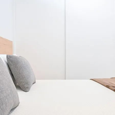 For Rentalas Temporary Two Bedroom Boy5b *
