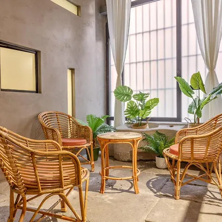 Boho-chic Loft In A Legendary 17th-century 'trap House *