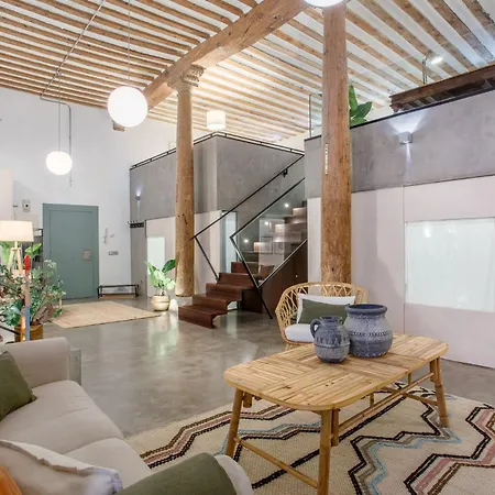 Boho-chic Loft In A Legendary 17th-century 'trap House Madrid
