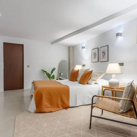 Boho-chic Loft In A Legendary 17th-century 'trap House * Madrid