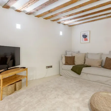 Apartment Boho-chic Loft In A Legendary 17th-century 'trap House