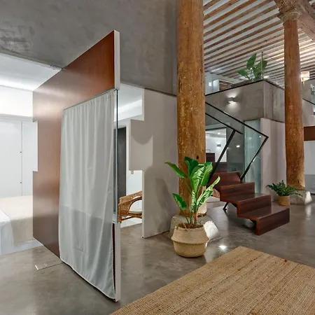 Apartment Boho-chic Loft In A Legendary 17th-century 'trap House Madrid