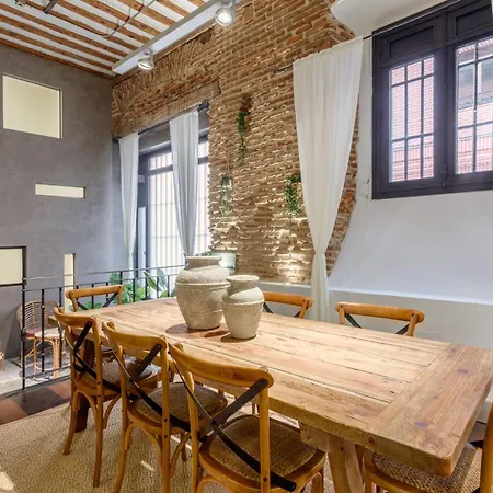 Boho-chic Loft In A Legendary 17th-century 'trap House Apartment