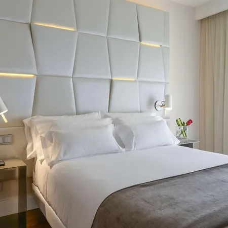 Otel Nh Collection Colon 4*