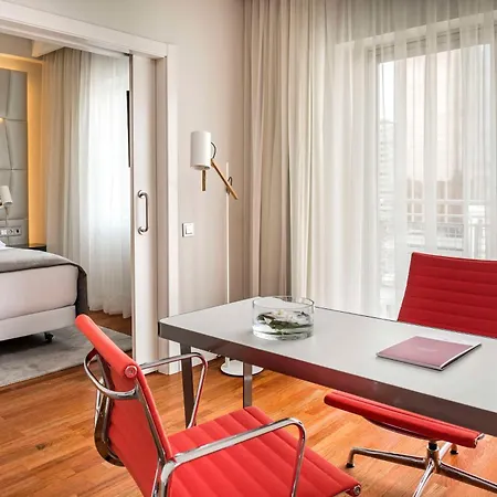 Nh Collection Colon Otel Madrid